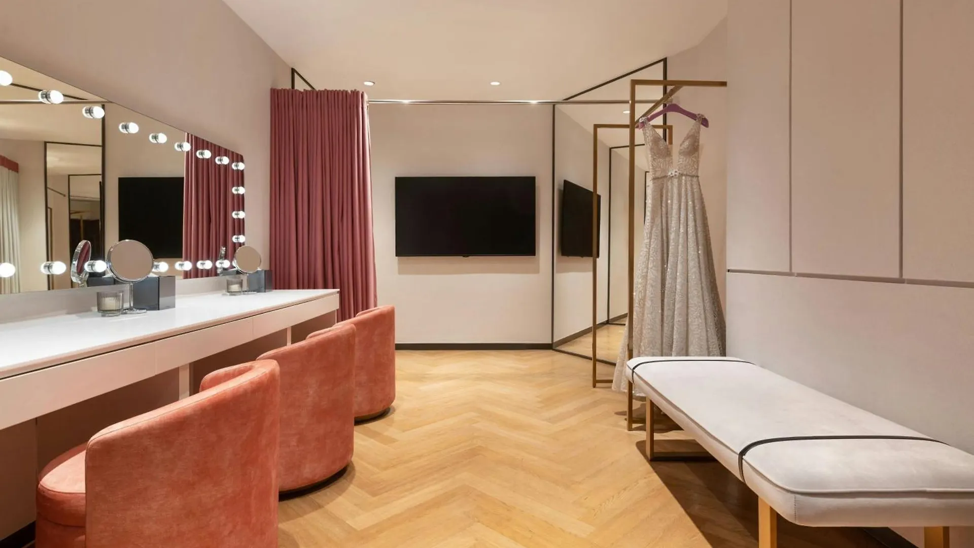 Le Meridien Hong Kong, Cyberport China
