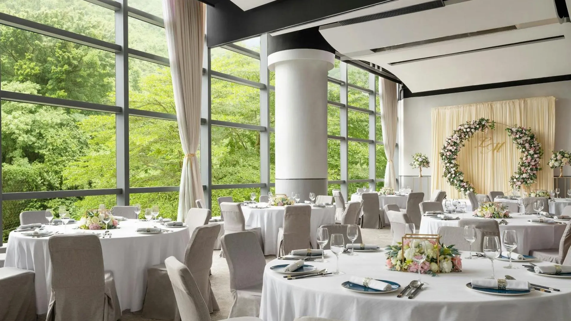 Le Meridien Hong Kong, Cyberport 5*,  China